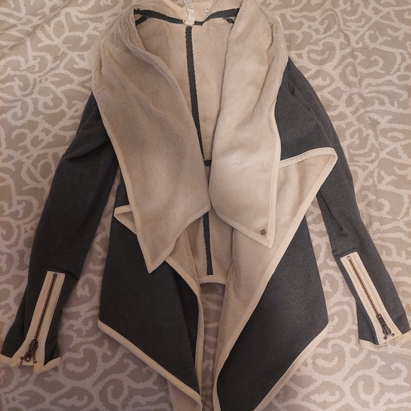 Lululemon Gray w/ white faux fur lined Cardigan - Picture 1 of 5